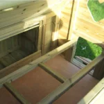 Dorset Stroller Chicken Coop - Vertical Door - No Heart Window - Image 5